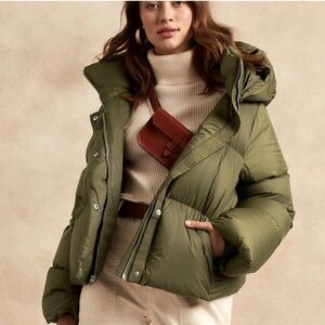 Banana Republic Water-Repellant Puffer Jacket in Exploration Green